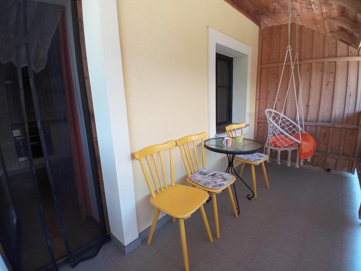 Apartments Cumar Церкно Екстер'єр фото